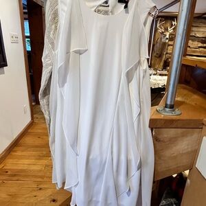 Elegant White chiffon backless Dress